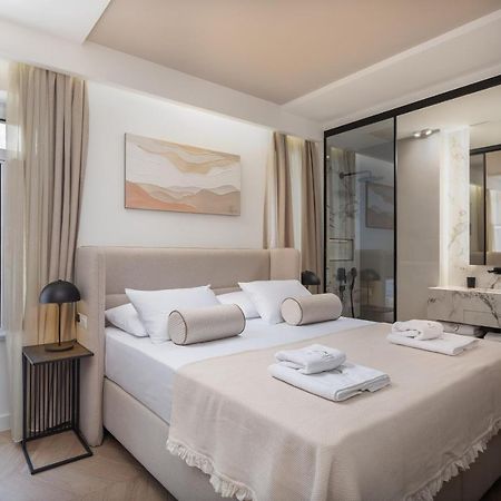 Luxury Rooms Le Prestige Few Minutes From Split'S Iconic Waterfront Exterior foto