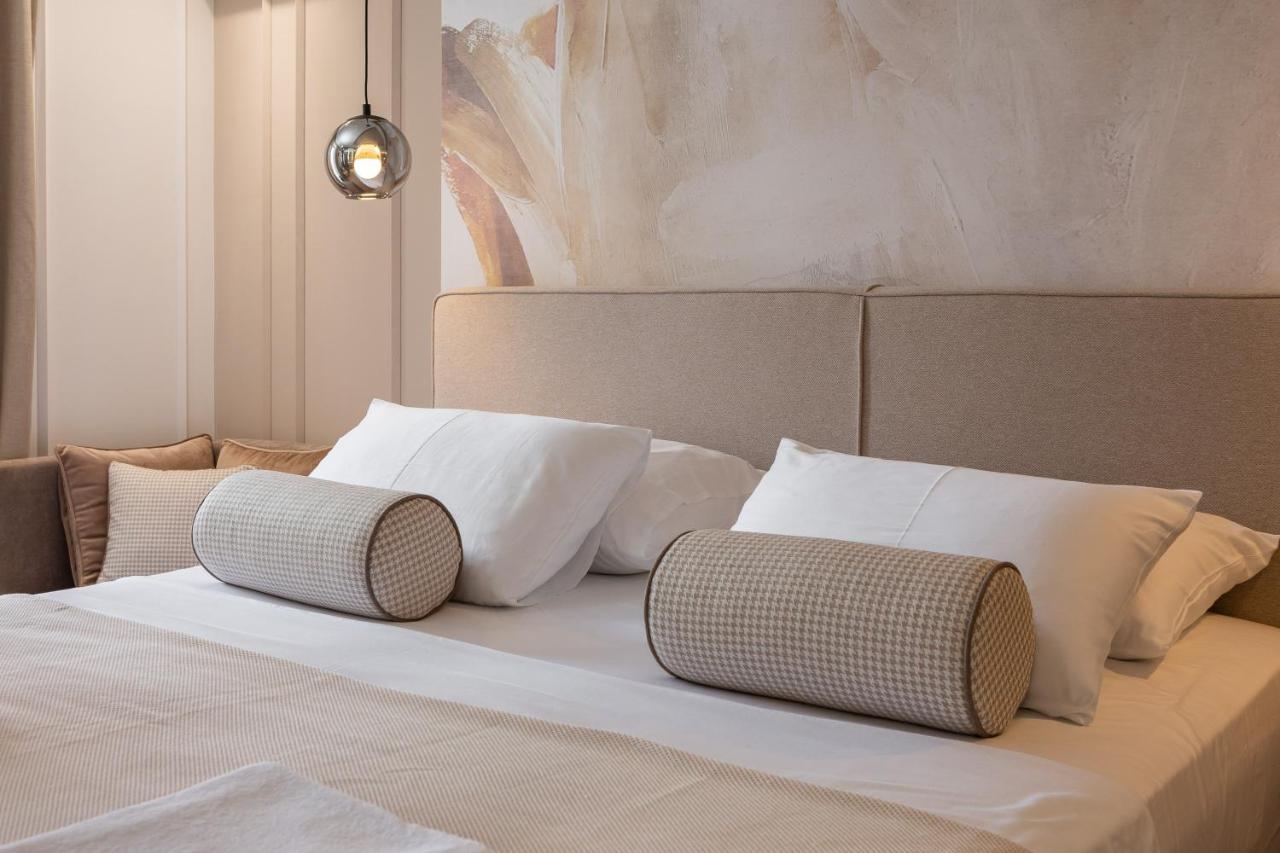 Luxury Rooms Le Prestige Few Minutes From Split'S Iconic Waterfront Exterior foto