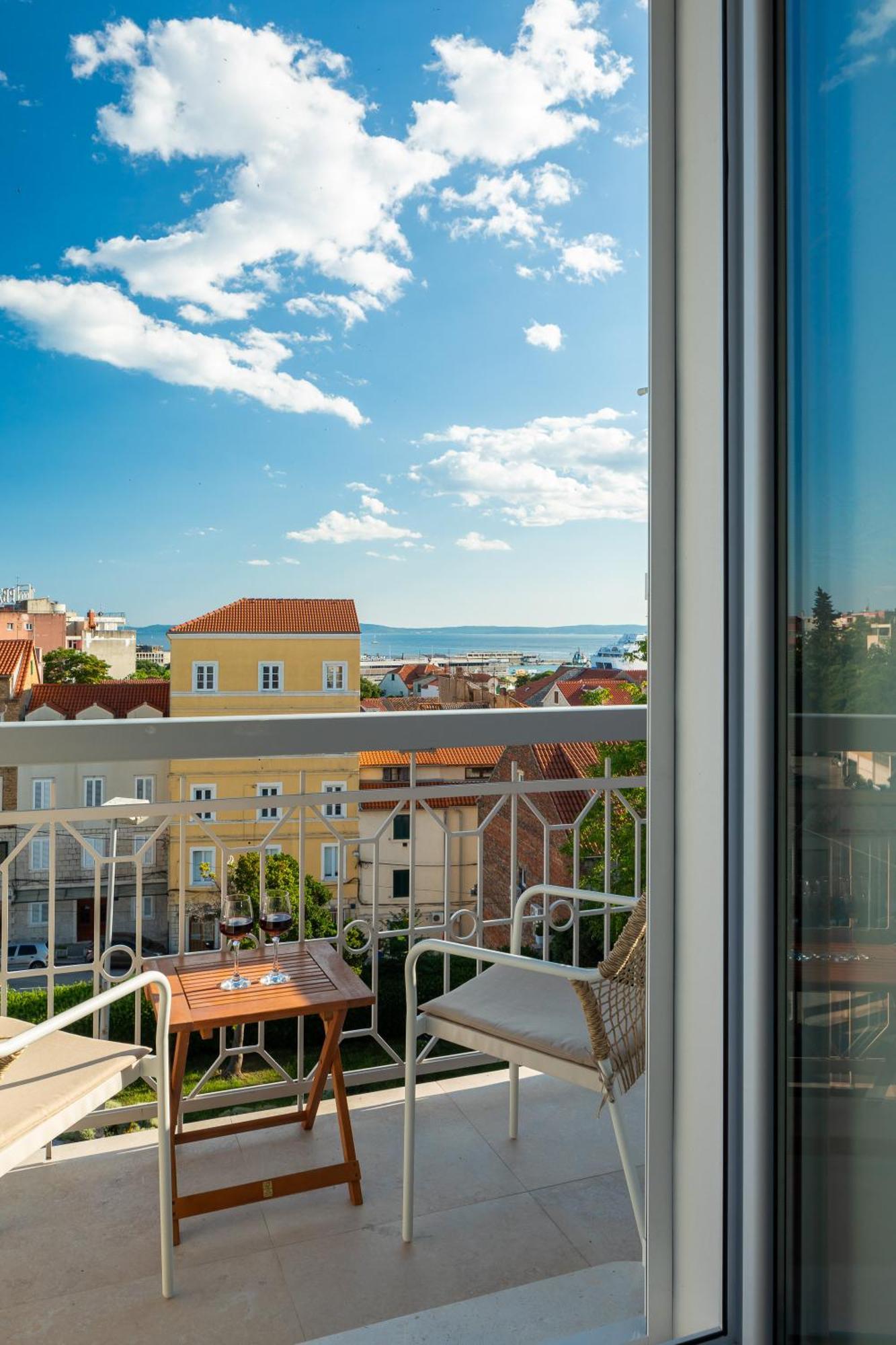 Luxury Rooms Le Prestige Few Minutes From Split'S Iconic Waterfront Exterior foto