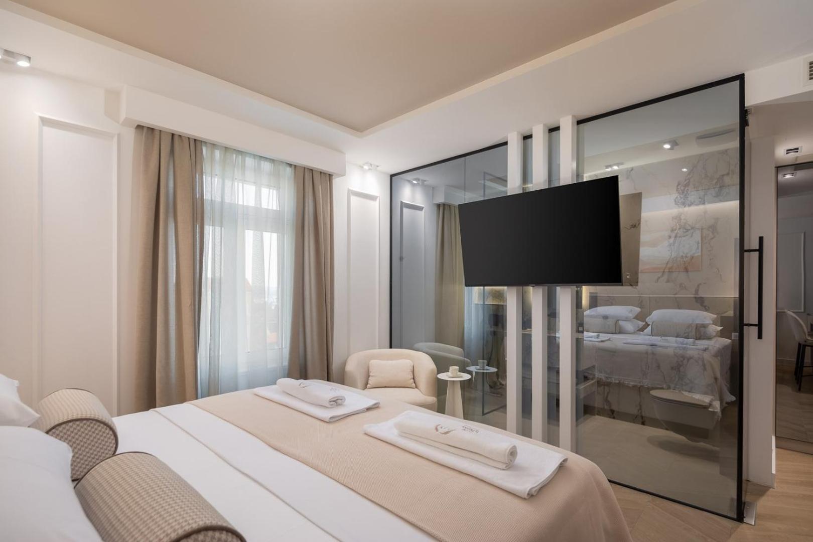 Luxury Rooms Le Prestige Few Minutes From Split'S Iconic Waterfront Exterior foto