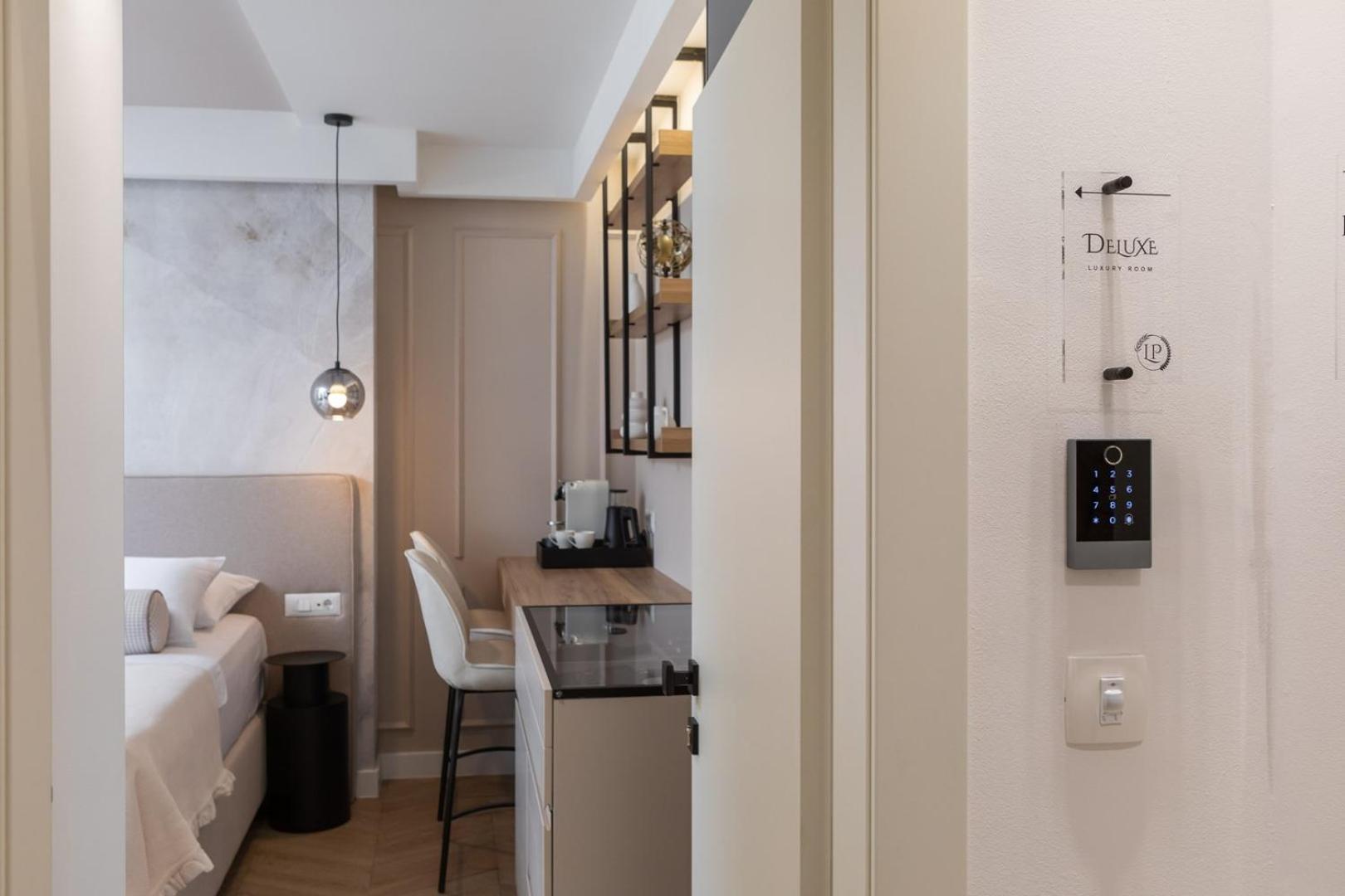 Luxury Rooms Le Prestige Few Minutes From Split'S Iconic Waterfront Exterior foto