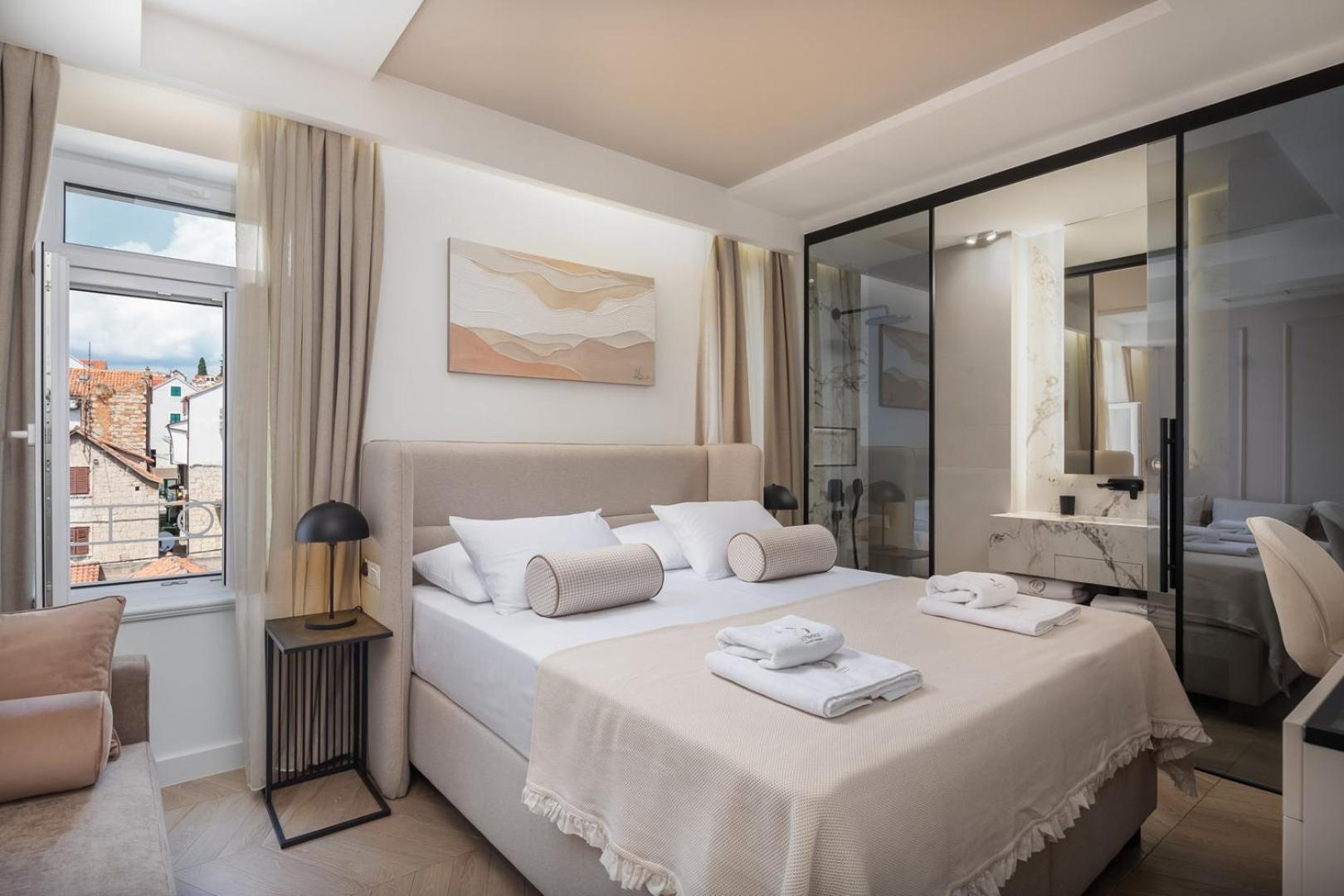 Luxury Rooms Le Prestige Few Minutes From Split'S Iconic Waterfront Exterior foto