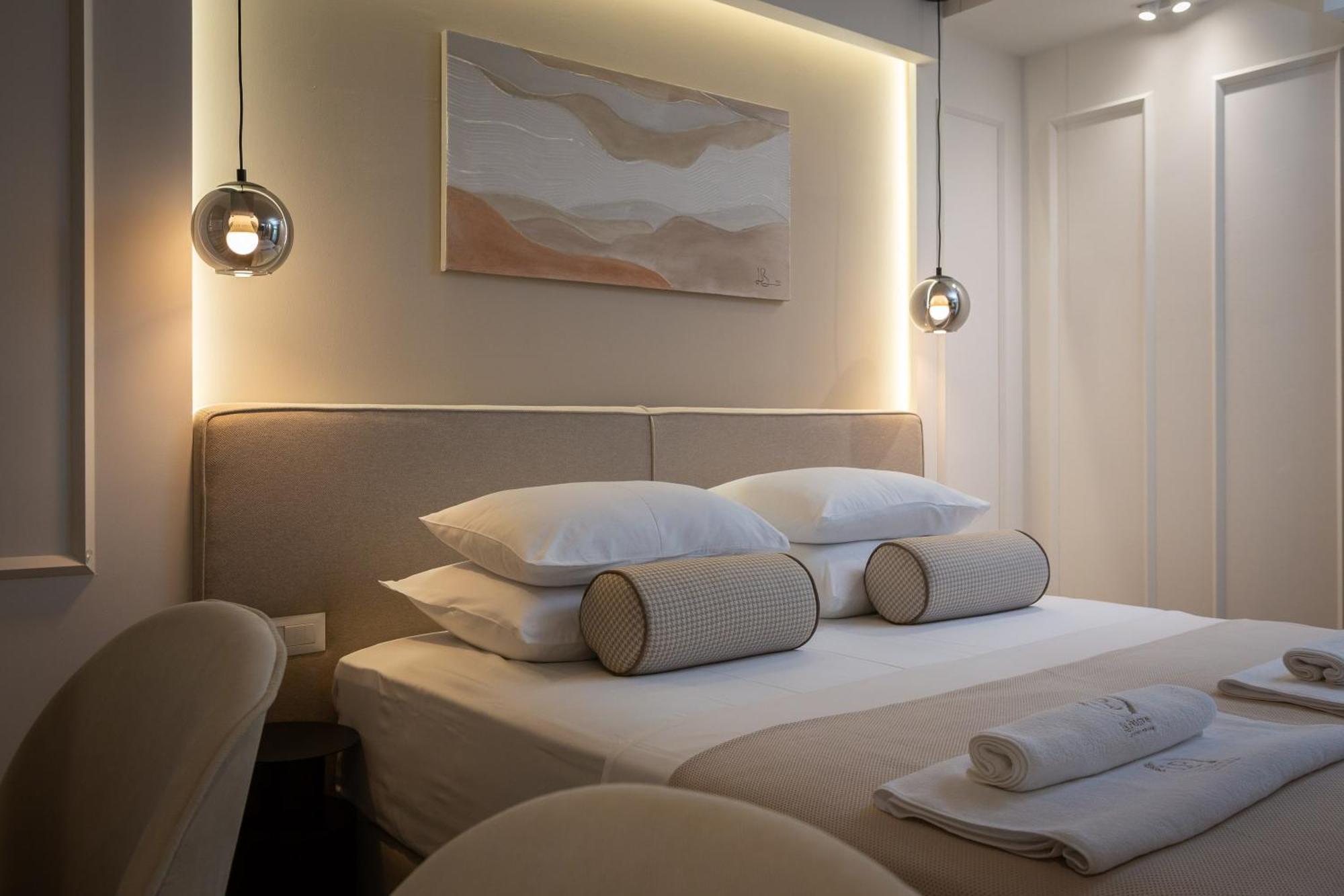 Luxury Rooms Le Prestige Few Minutes From Split'S Iconic Waterfront Exterior foto